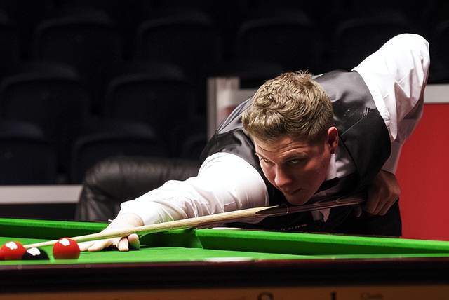 与切尔西近 与切尔西近